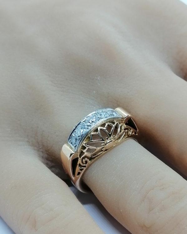 Bague en or rosé et platine, ajourée, sertie de diamants, 1920. – Image 4