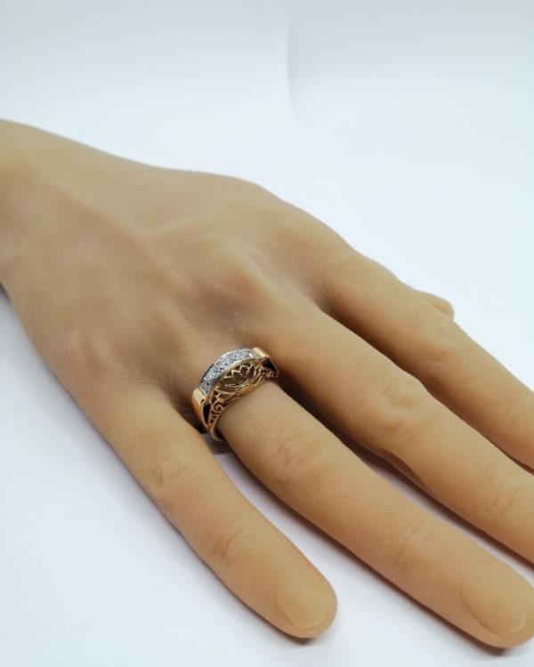 Bague en or rosé et platine, ajourée, sertie de diamants, 1920. – Image 5