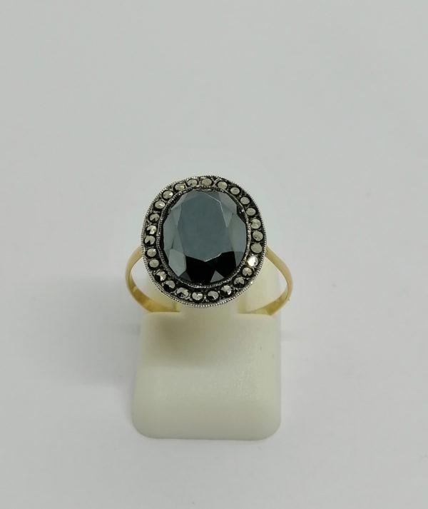 Bague en or/argent, de forme ovale, hématite entourage de marcasites, Art Déco, 1925.