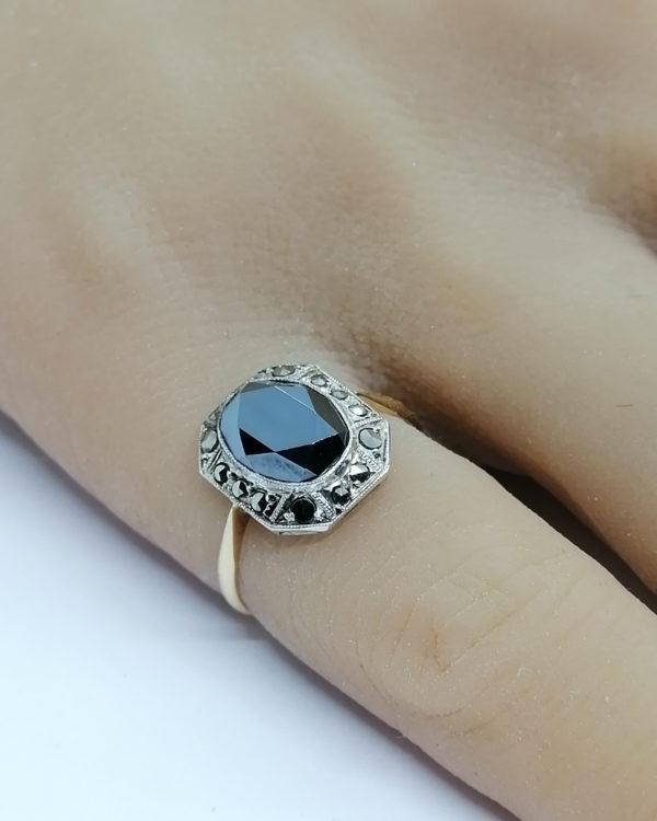 Bague or/argent, hématite ovale et forme octogonale, entourage marcasites, Art Déco. – Image 4