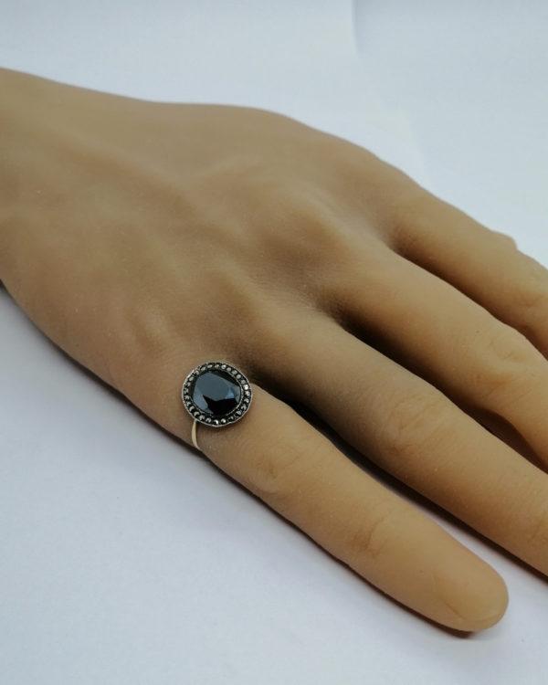 Bague en or/argent, de forme ovale, hématite entourage de marcasites, Art Déco, 1925. – Image 5
