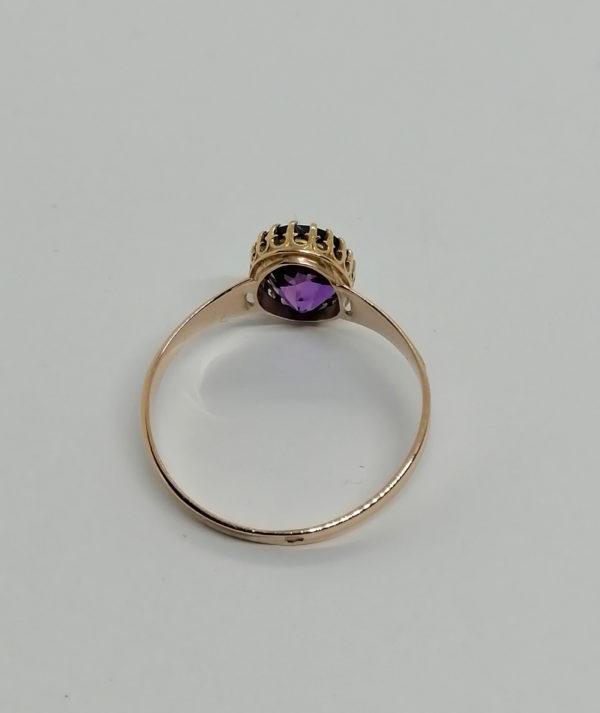 Bague en or rose, sertie couronne d'une améthyste, 1900. – Image 3