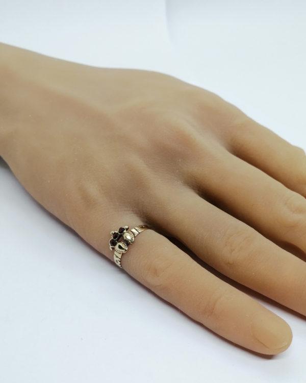Bague en or, avec trois petits grenats, "dite de Foi", bijou régionale vers 1900. – Image 5