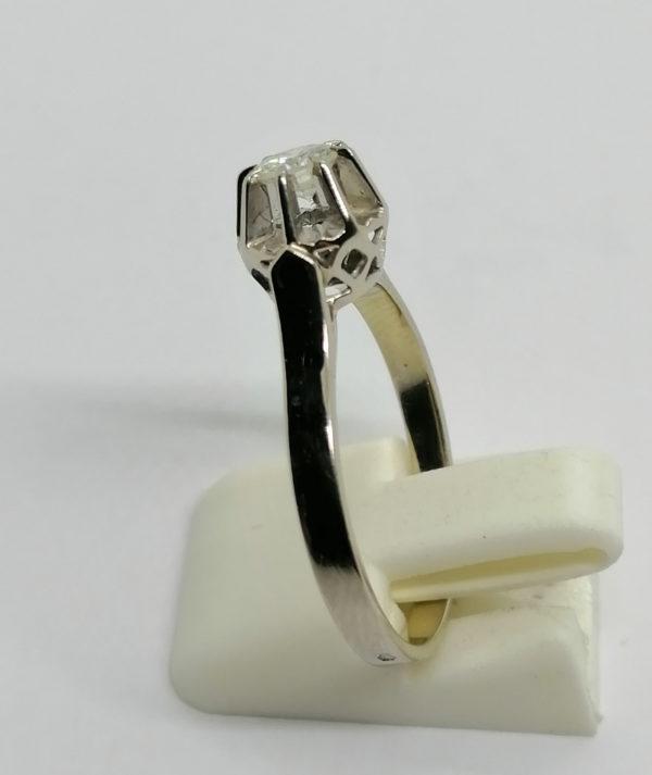 Bague en or gris, solitaire diamant de taille brillant, monture moderne. – Image 2