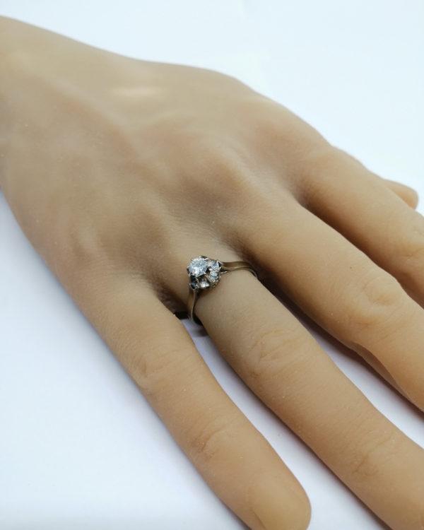 Bague en or gris, solitaire diamant de taille brillant, monture moderne. – Image 5
