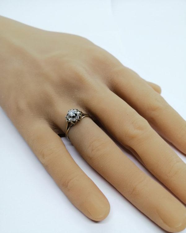 Bague en or gris, solitaire diamant, chaton particulier, 1930-40. – Image 5