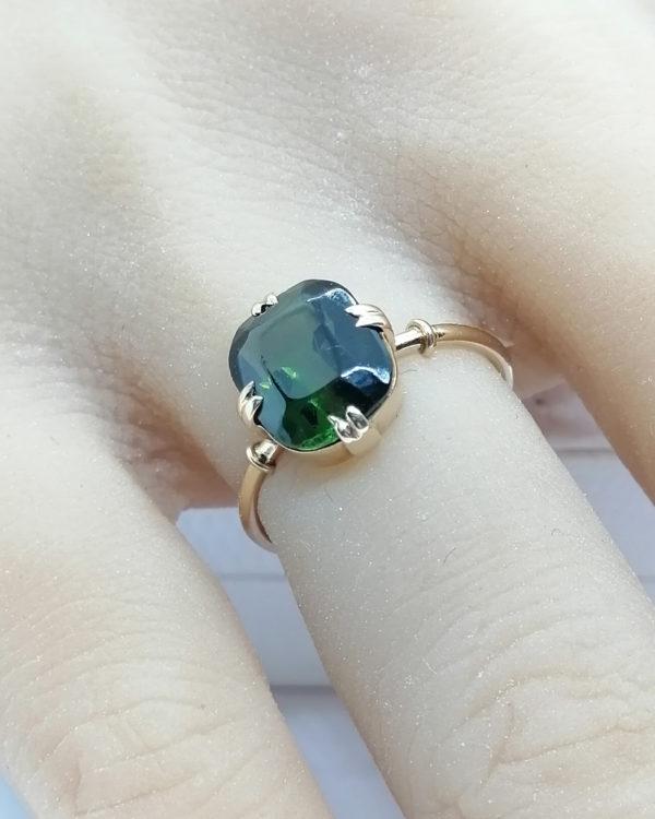 Bague en or, sertie d'une tourmaline verte, 1900, Art Nouveau. – Image 4