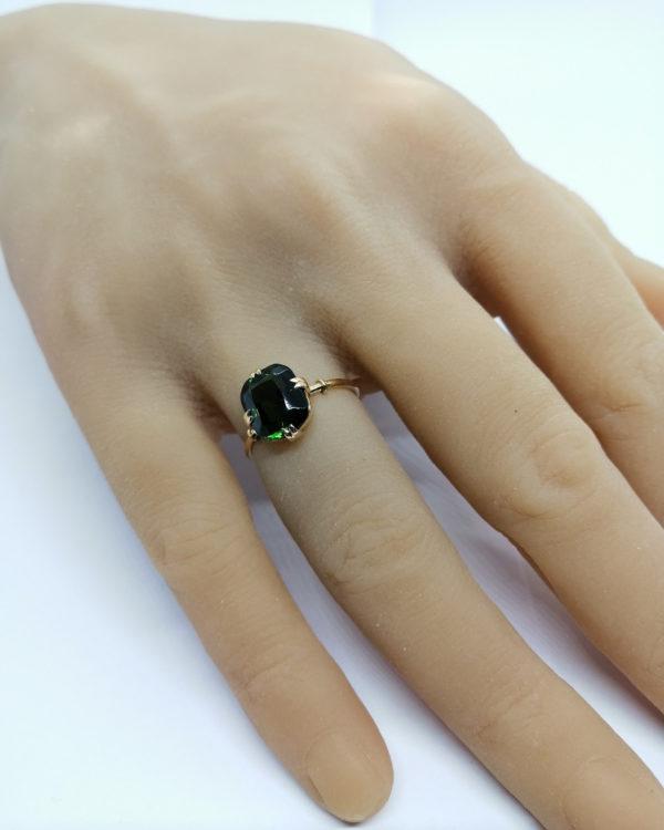Bague en or, sertie d'une tourmaline verte, 1900, Art Nouveau. – Image 5