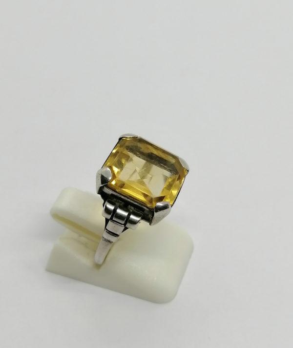 Bague argent, de forme carré, et citrine plate et à facettes, Art Déco. – Image 2