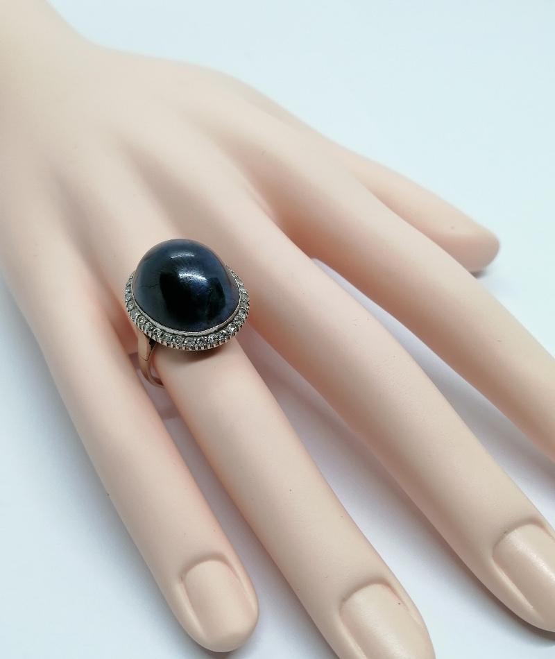 Bague argent norme cabochon de racine de saphir diamants vers