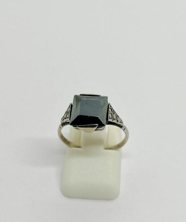 Bague argent, hématite carré, motifs triangulaires et marcasites , Art Déco.