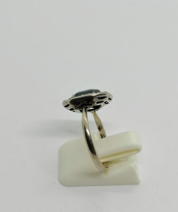 Bague argent, hématite octogonale et entourage de marcasites, Art Déco. – Image 2