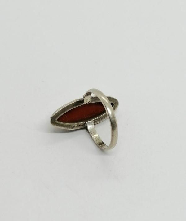 Bague argent, petite marquise avec corail, 1920-30. – Image 3