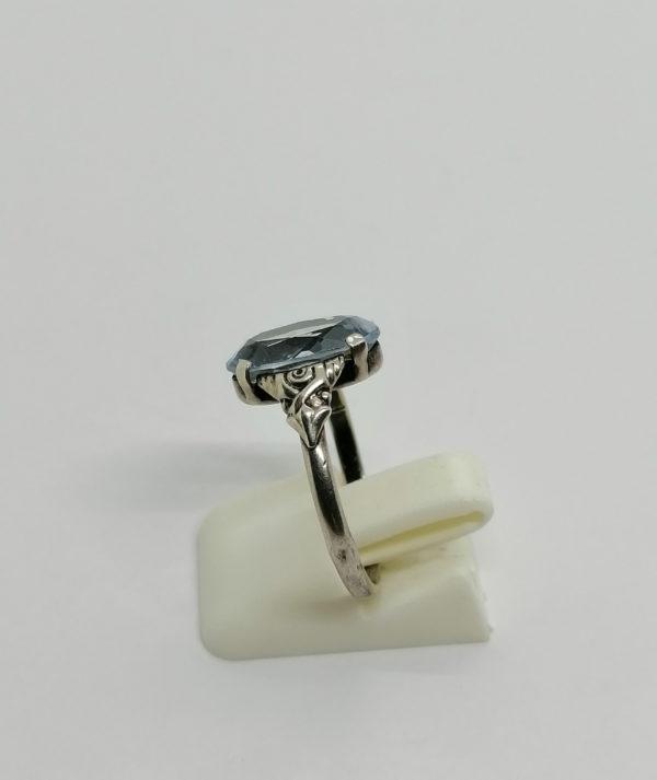 Bague argent, pierre bleu de synthèse et travail de monture. – Image 2