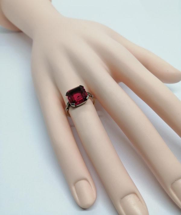 Bague argent et or, pierre rouge de synthèse, Français Art Déco. – Image 4
