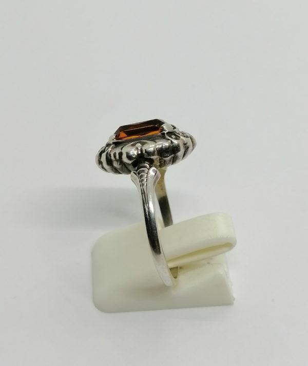 Bague argent, avec pierre de synthèse couleur citrine ambrée. – Image 2