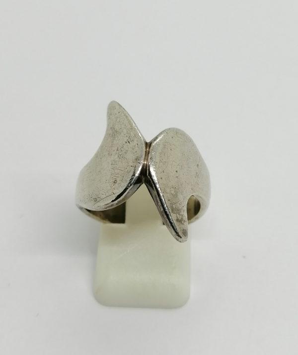 Bague argent, modèle style deux têtes d'oiseaux stylisé.