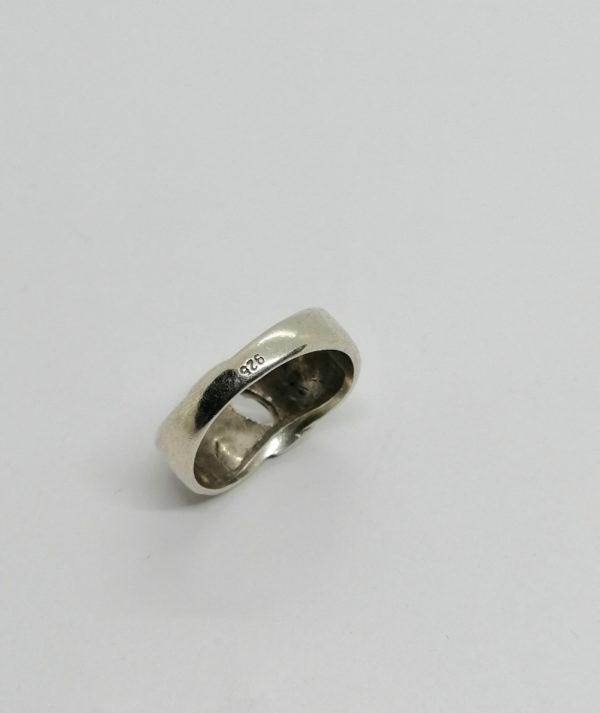 Bague argent, modèle façon ruban croisé, vers 1980-90. – Image 3