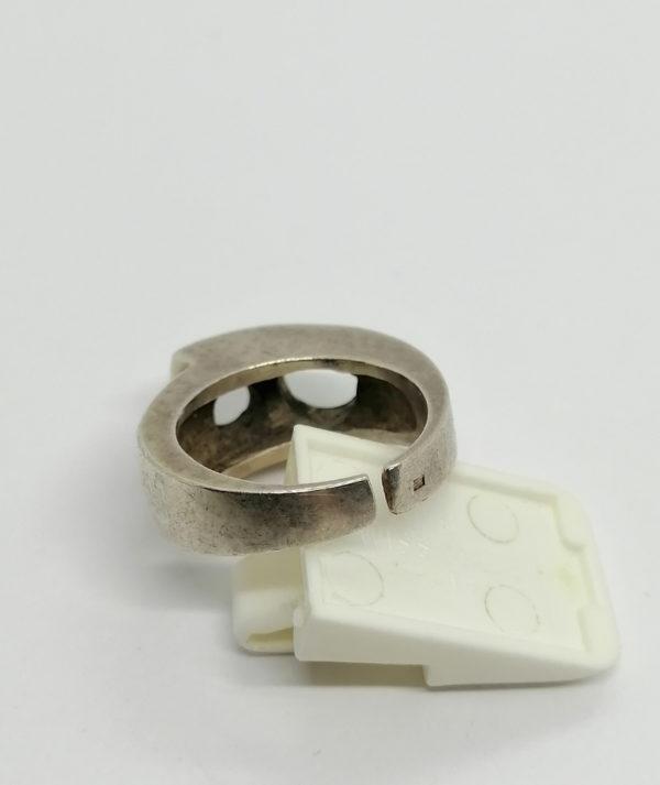 Bague argent , anneau ouvert et ajouré de cercles. – Image 3