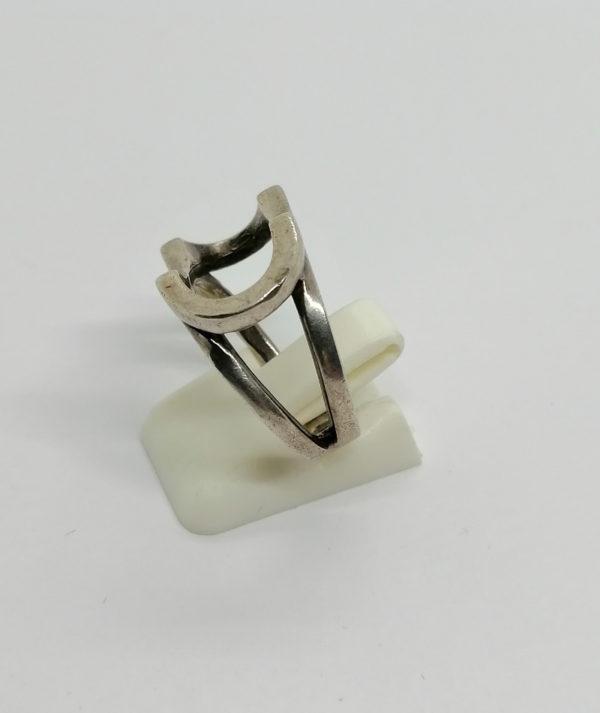 Bague argent, totalement ajourée et de forme particulière. – Image 2
