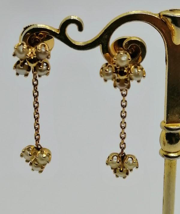 Boucles d'oreilles en or, clous pendantes sertie de perles fines, 1925. – Image 3