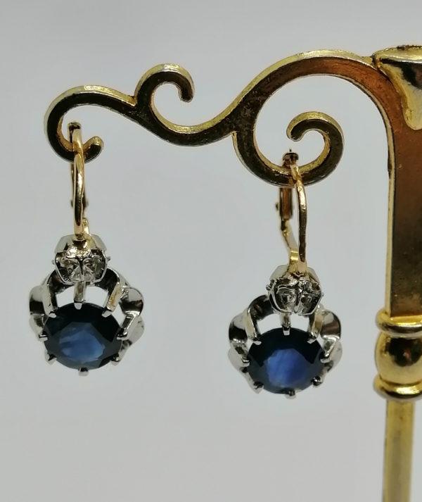 Boucles d'oreilles en or, sertie d'importants saphirs, et petits diamants, 1925-30. – Image 4