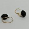 Boucles d'oreilles en or, bouton en jais, gravé d'étoiles, 1920. – Image 2