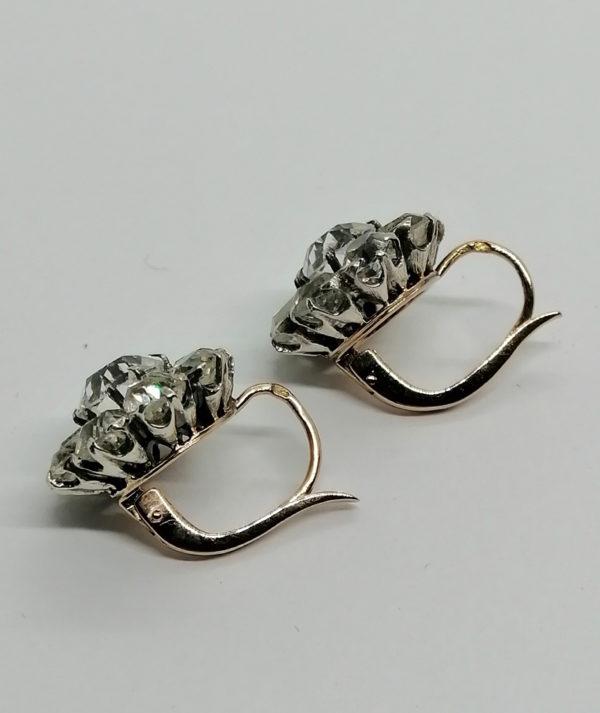 Boucles d'oreilles en or rosé sertie argent, importante marguerite en cristal taillé, fin 19ième siècle. – Image 2