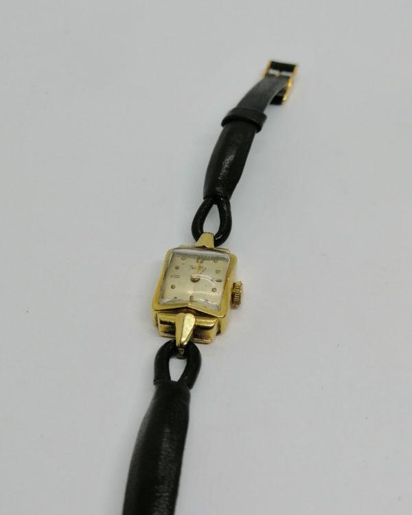 Montre bracelet femme, boitier en or 14ct, mécanique, 1920-30.