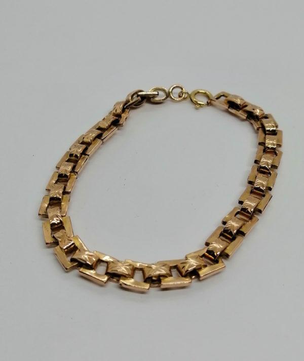 Bracelet en or rosé, maillon rectangulaire et creux, fin 19ième siècle.