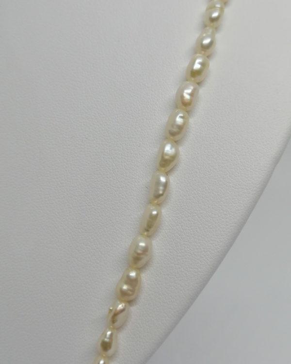 Collier en perles d'eau douce, fermoir cliquet en or, 1940-50. – Image 2