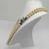 Collier deux et trois rangs de perles, et motif pavage de strass. – Image 3