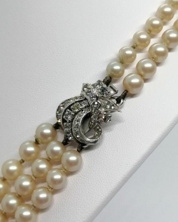 Collier deux et trois rangs de perles, et motif pavage de strass. – Image 4