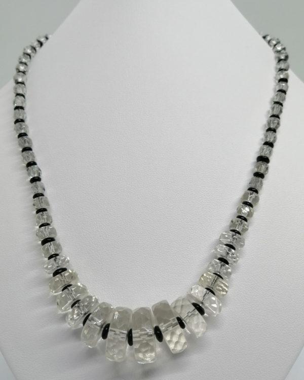 Collier en verre blanc transparent et noir, avec rondelles à facettes. – Image 2