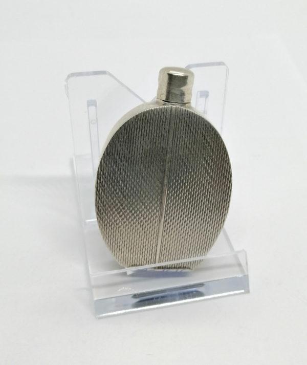 Flacon à parfum tout en argent, motif guilloché, Art Déco. – Image 2