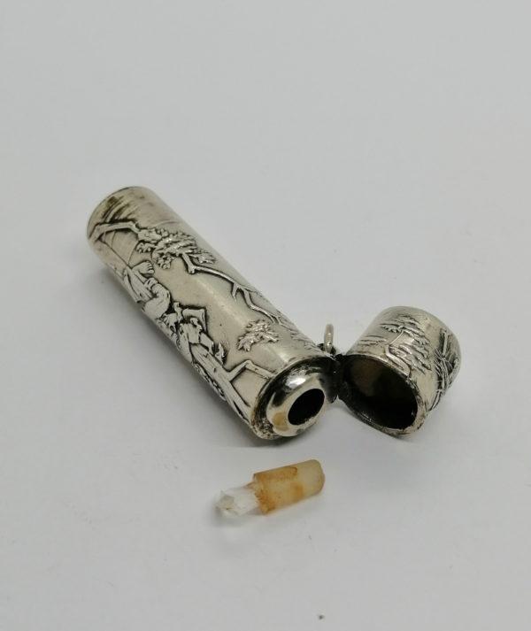 Flacon à sels ou de pâmoison tout en argent, décor garçon et oiseau, 1900. – Image 6
