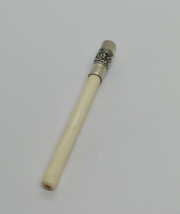 Fume-cigarette en argent, et bakélite blanche, 1925, Art Déco. – Image 2