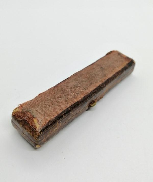 Fume-cigarette en argent, et bakélite blanche, 1925, Art Déco. – Image 4