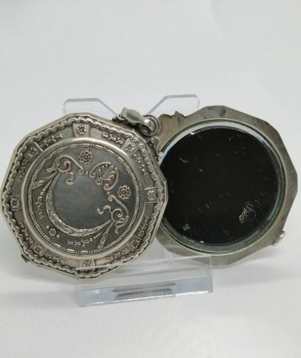 Miroir de poche et photo, argent, ouvragé de frises, 1920. – Image 4