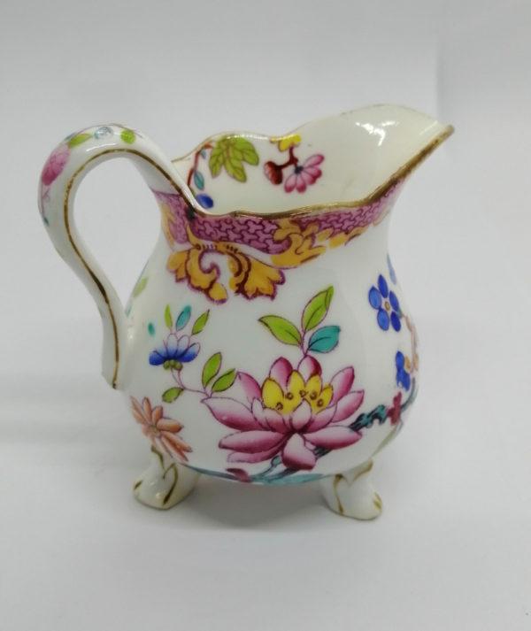 Petit pot à lait ou crème, en porcelaine fine, Anglaise Minton, fin 19ième siècle.