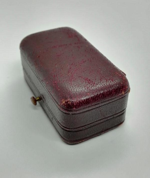 Fume-cigare en ambre et sa bague en or, 1920-30. – Image 5