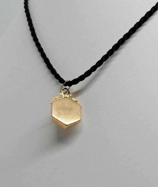 Petit pendentif en or rosé, de forme hexagonal et perles fines, 1900. – Image 4