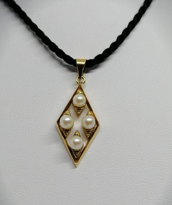 Pendentif en or, forme de losange avec quatre perles de culture, 1950-60. – Image 2