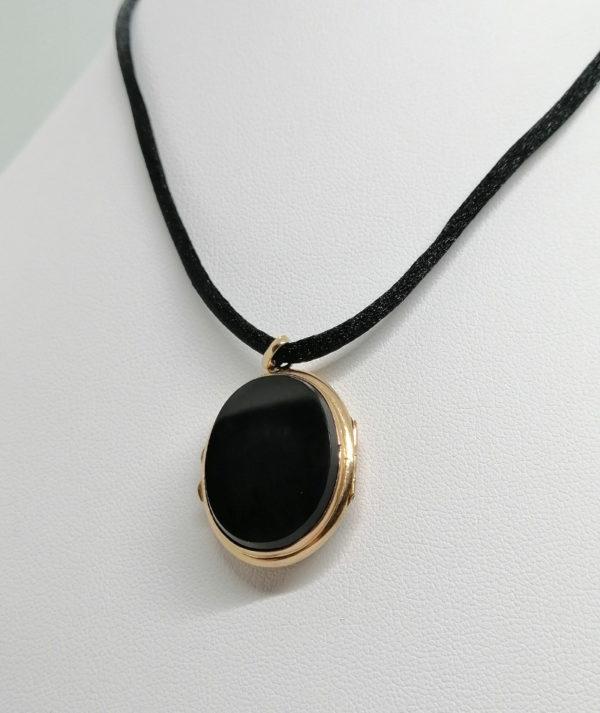 Pendentif/cassolette en or rosé, de forme ovale et plaques d'onyx, 1900-20. – Image 5