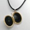 Pendentif/cassolette en or rosé, de forme ovale et plaques d'onyx, 1900-20. – Image 4