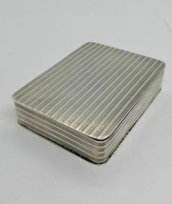 Boîte en argent, de forme rectangulaire et strié, porte-carte de visite, 1930.