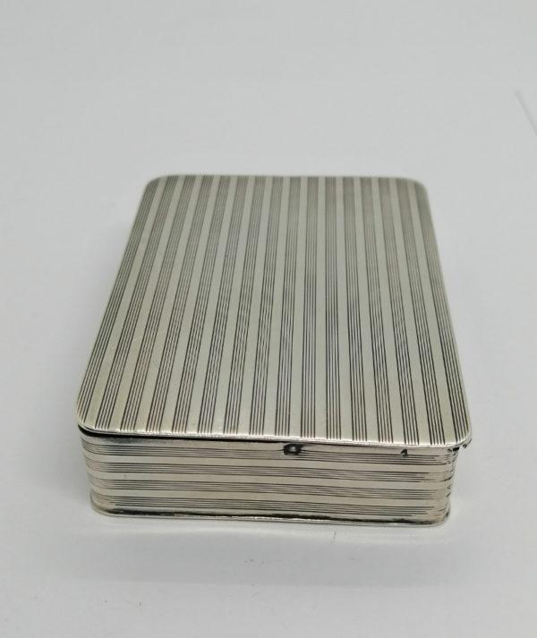 Boîte en argent, de forme rectangulaire et strié, porte-carte de visite, 1930. – Image 2