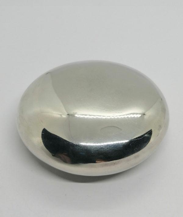 Boîte en argent, parfaitement ronde et sans décor, Anglaise, 1907. – Image 4