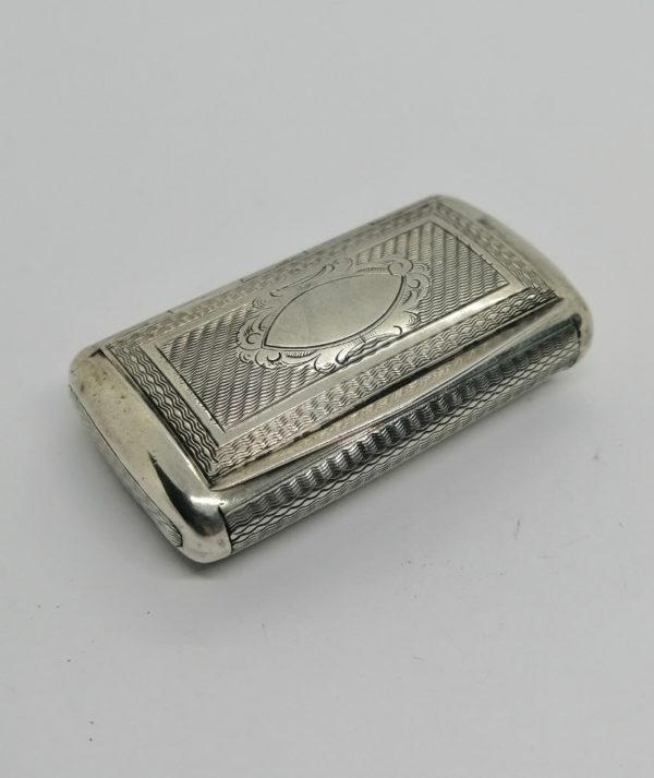Boîte à tabac à priser en argent, décor guilloché, Orfèvre Doutre-Roussel Claude à Paris.
