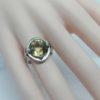 Bague argent, décor feuillage, et citrine ronde facettée, 1930-40. – Image 4